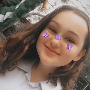 Meet your Posher, Olivia